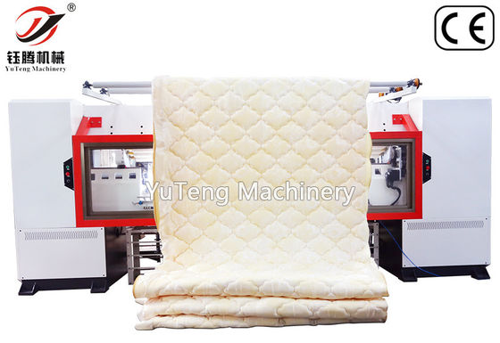 2450mm Yorgan genişliği Maksimum kalınlığı 8cm için Bilgisayarlı Yorgan makinesi